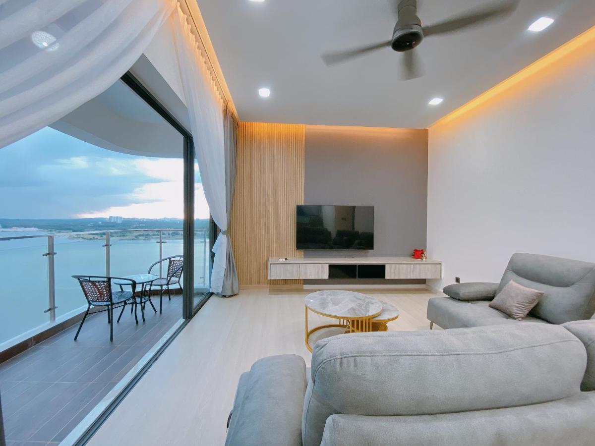 Seafront Country Garden Danga Bay By Lions Bay Apartment Johor Bahru Exterior photo