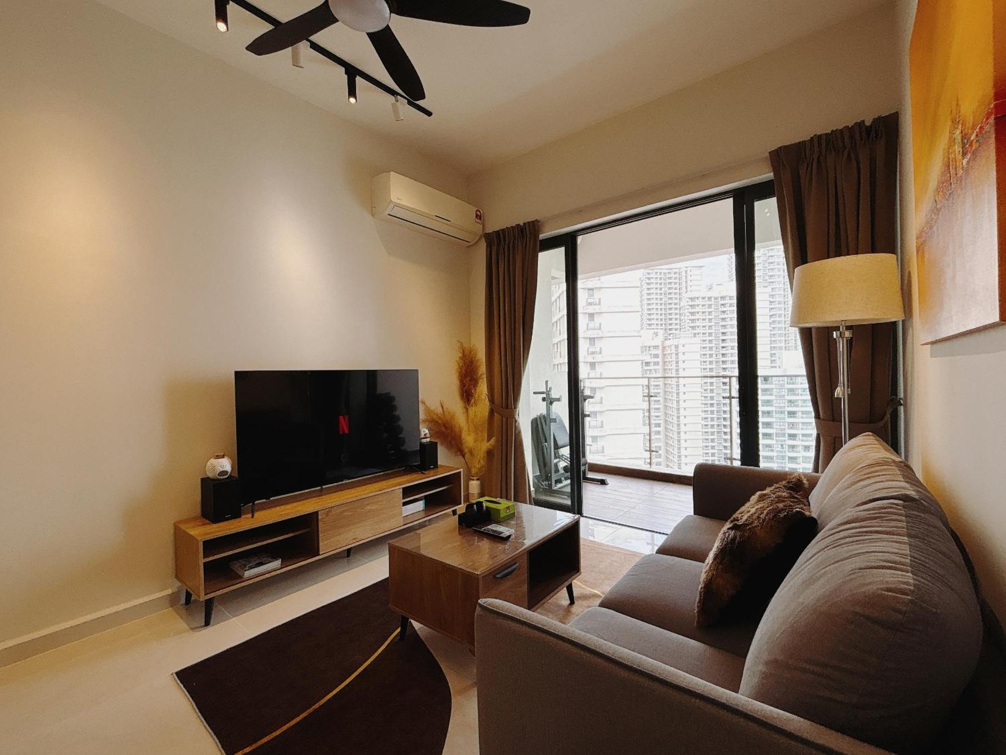Seafront Country Garden Danga Bay By Lions Bay Apartment Johor Bahru Room photo