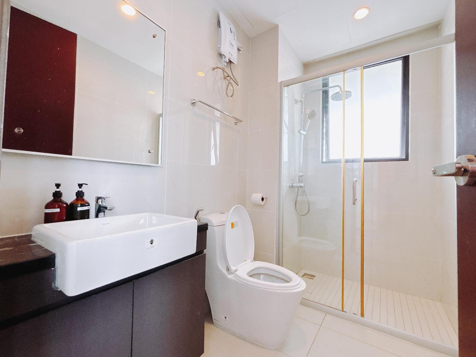 Seafront Country Garden Danga Bay By Lions Bay Apartment Johor Bahru Room photo